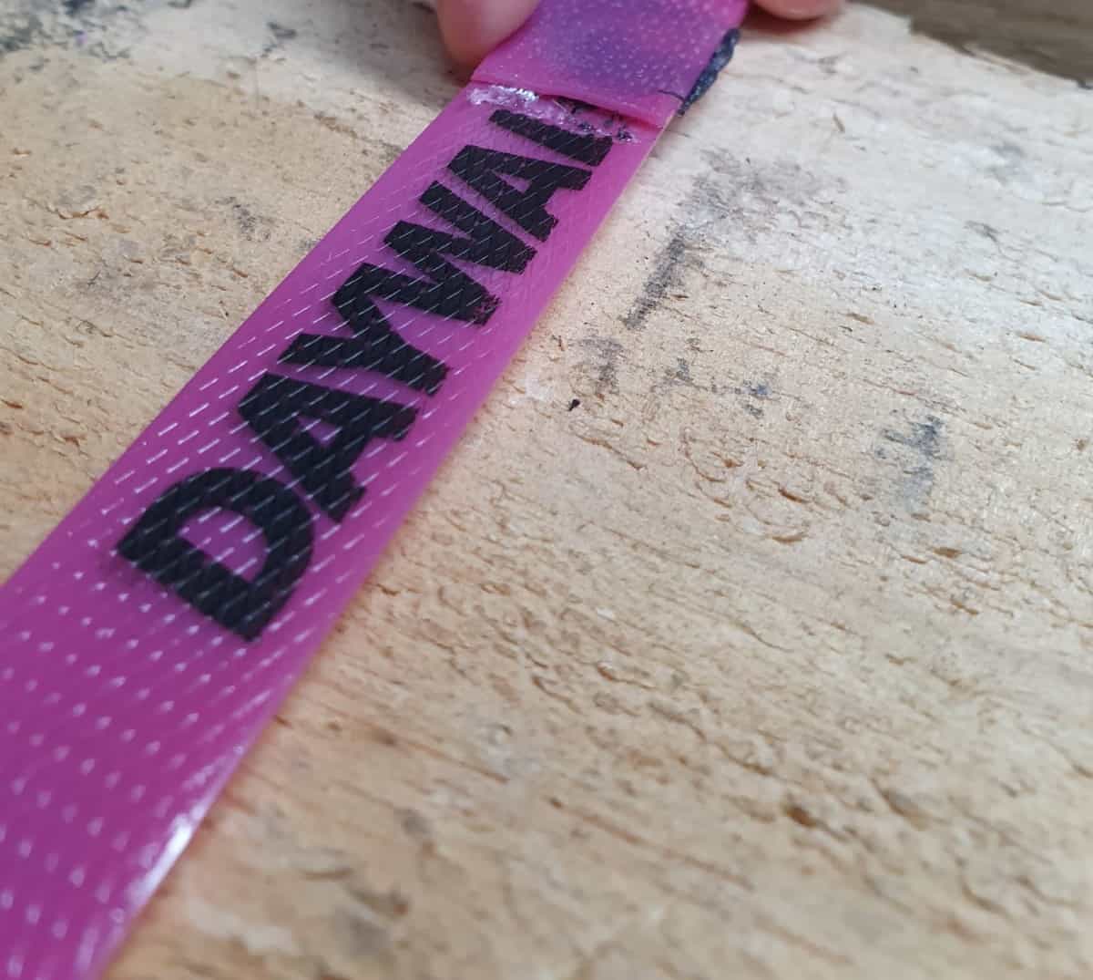 pink PET strap with Daywalk logo