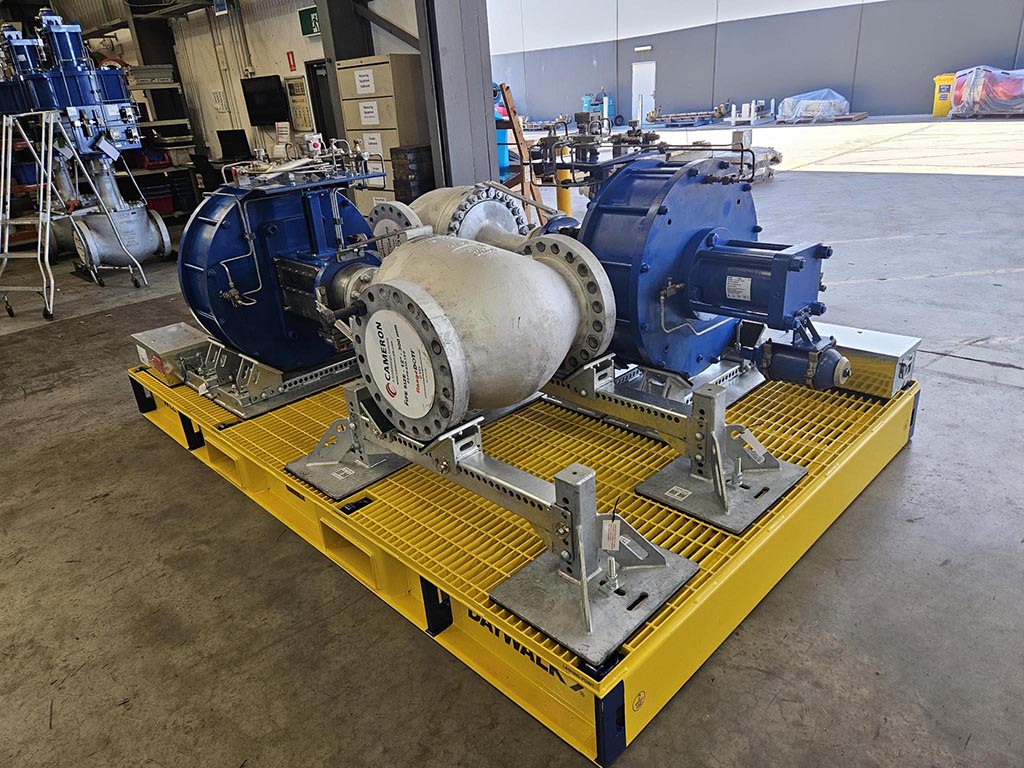 schlumberger component secured on daywalk pallet