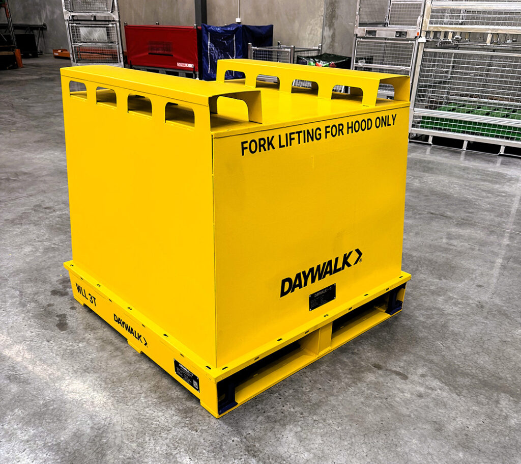 DAYWALK Hood for outdoor pallet storage and preseration