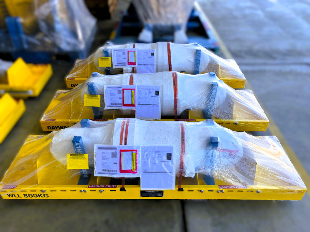 800kg Medium Spartan Cylinder Frame - Expressway Spares - 793 rear suspension cylinders