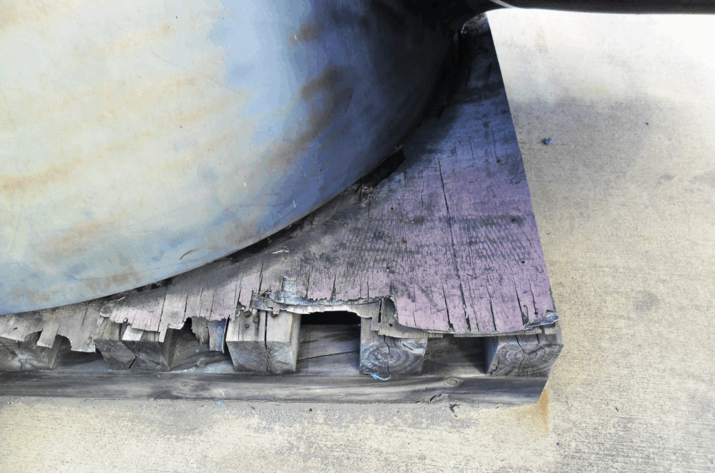 Broken frame used for propellor