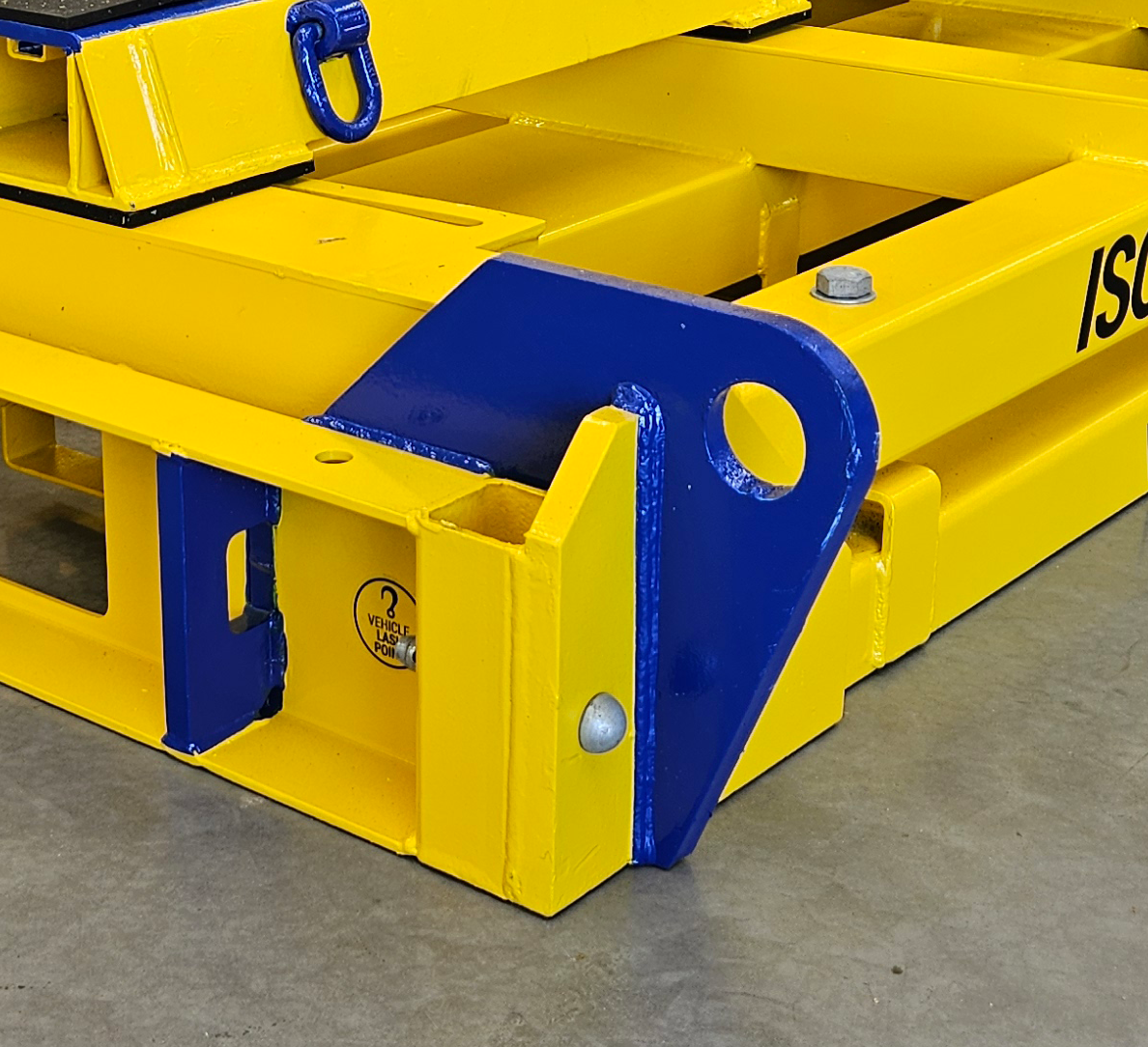 Elevated lash points on an iso-porta frame by DAYWALK