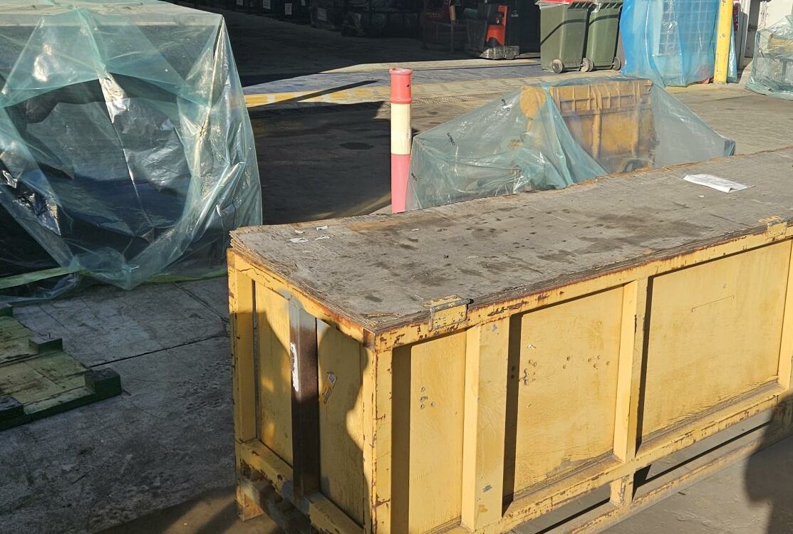 Container Pallet Case Purpose-Built Storage Boxes for $100K Crankshafts | DAYWALK